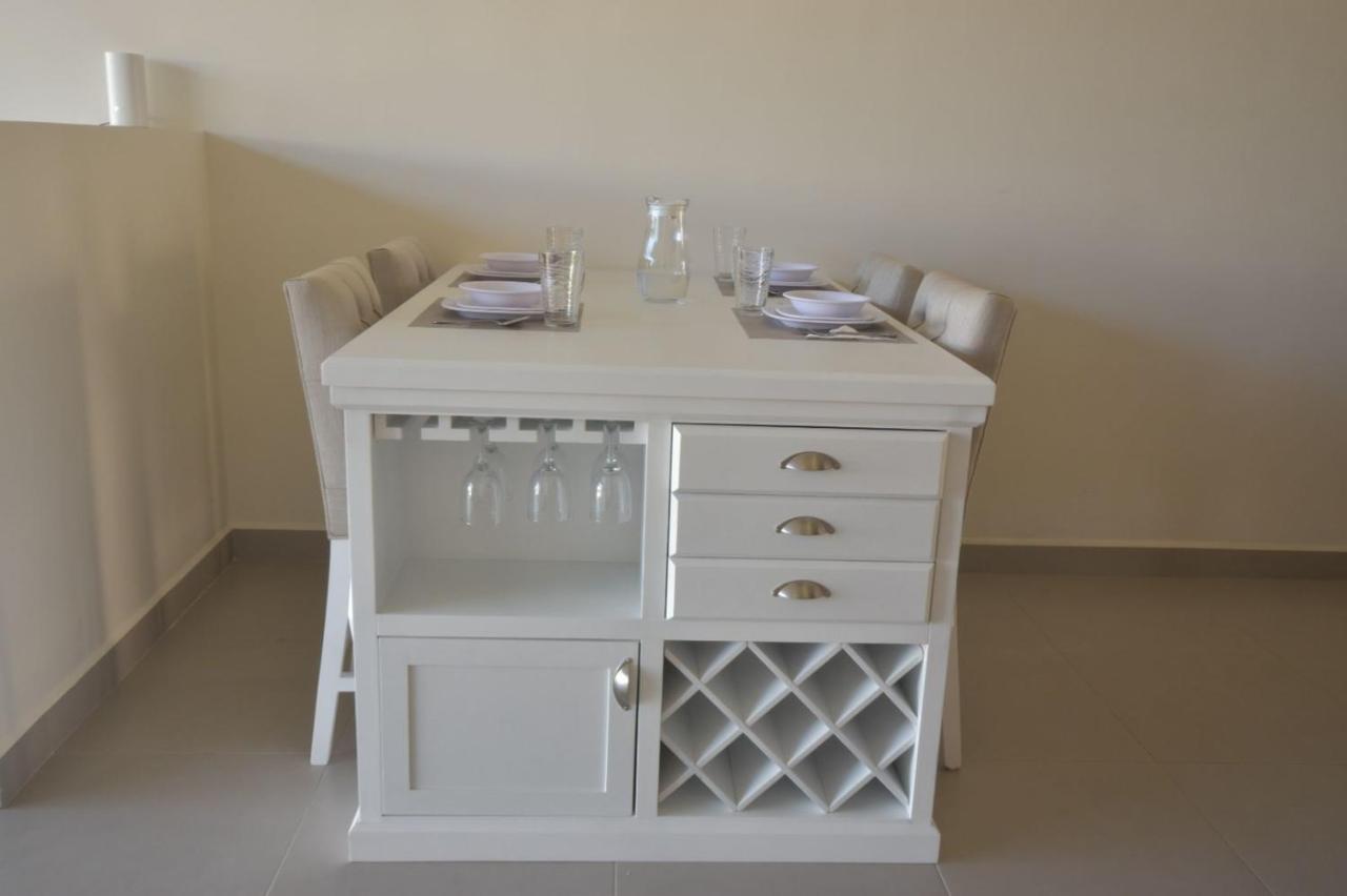 Modern Stylish Apt. Steps Away From The * Nuevo Vallarta