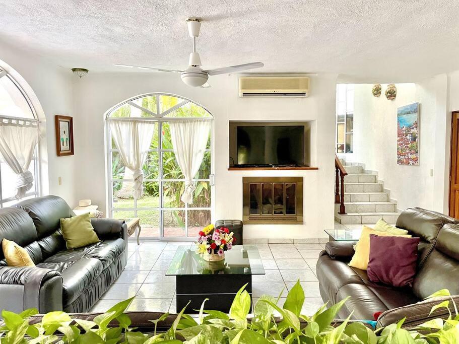 Casa Con Piscina Cerca De Playa Сasa de vacaciones *