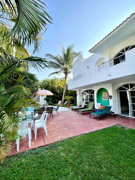 Casa Con Piscina Cerca De Playa