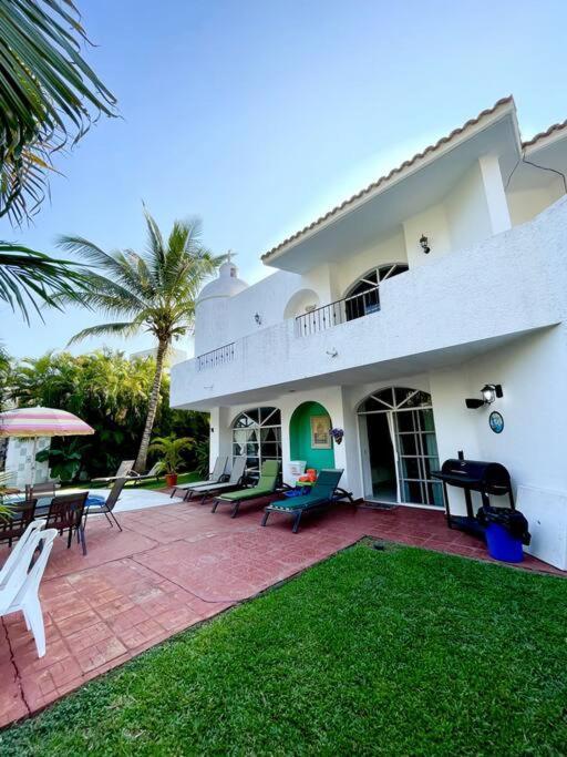 Casa Con Piscina Cerca De Playa