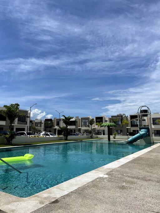 Casa Con Alberca En Residencial Portovela Сasa de vacaciones