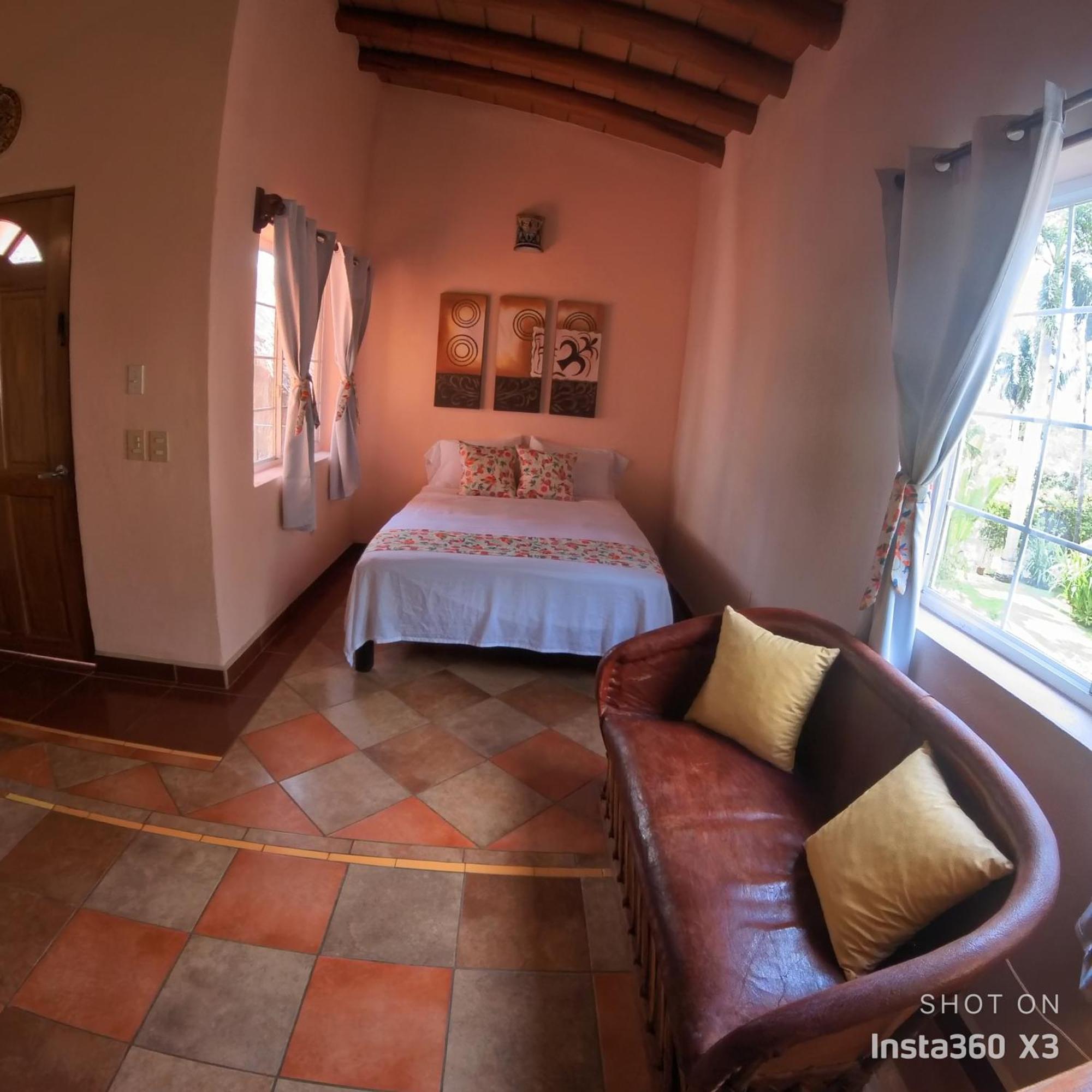 Bed and breakfast Casa Virgilios Nuevo Vallarta