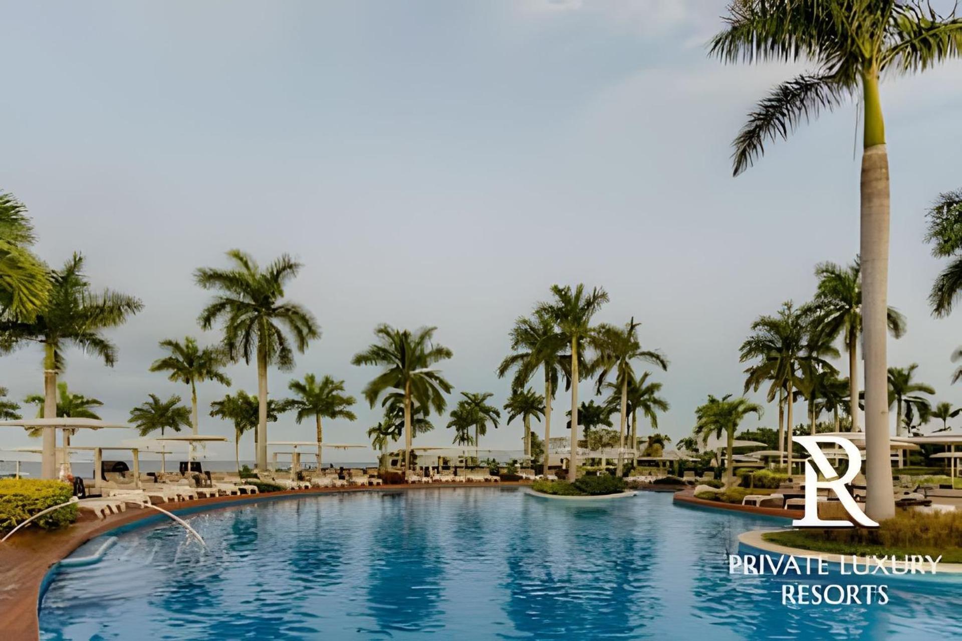 Grand Luxxe Two Bedroom Villa- Hotel