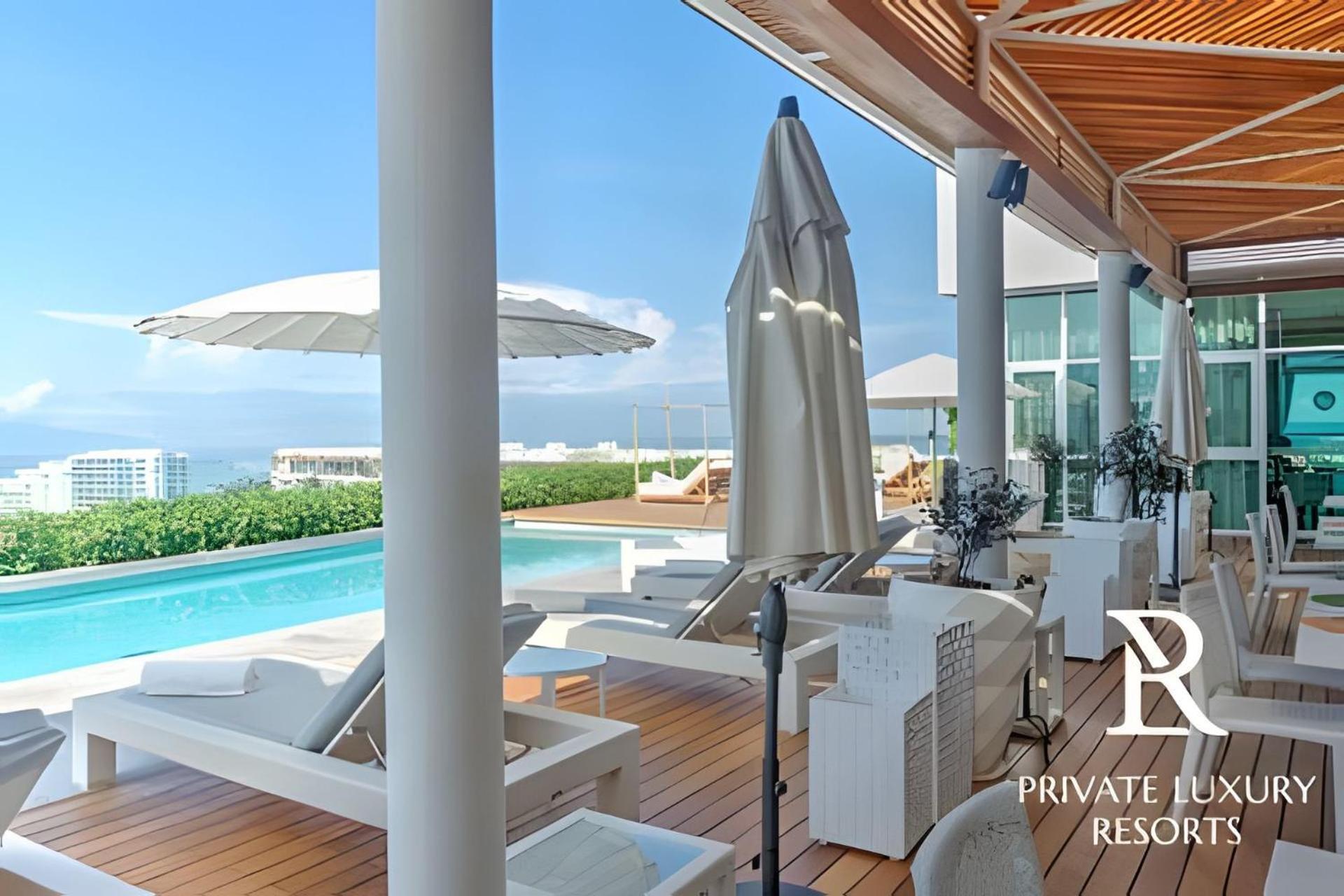 Grand Luxxe Two Bedroom Villa- Hotel