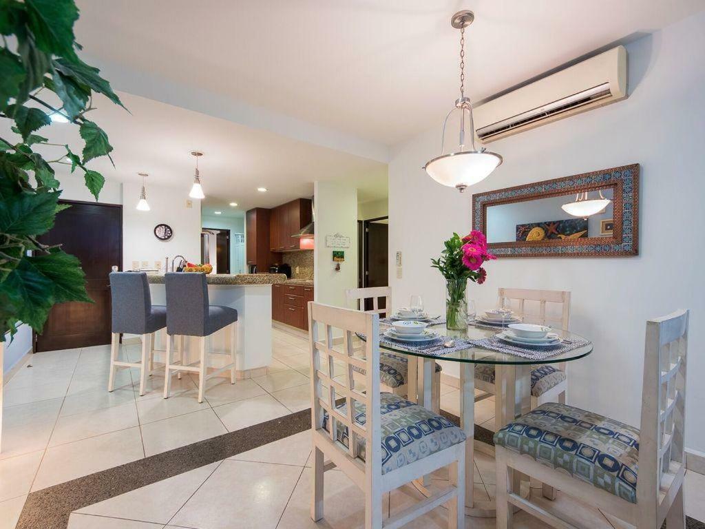 Breathtaking Magna Beachfront Condo, 3 Bedrooms Sleeps 6