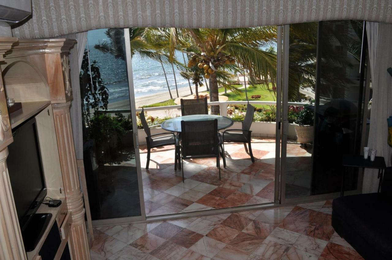 Quinta Del Mar Oceanfront Condo- Penthouse With Roof Top Patio Сasa de vacaciones