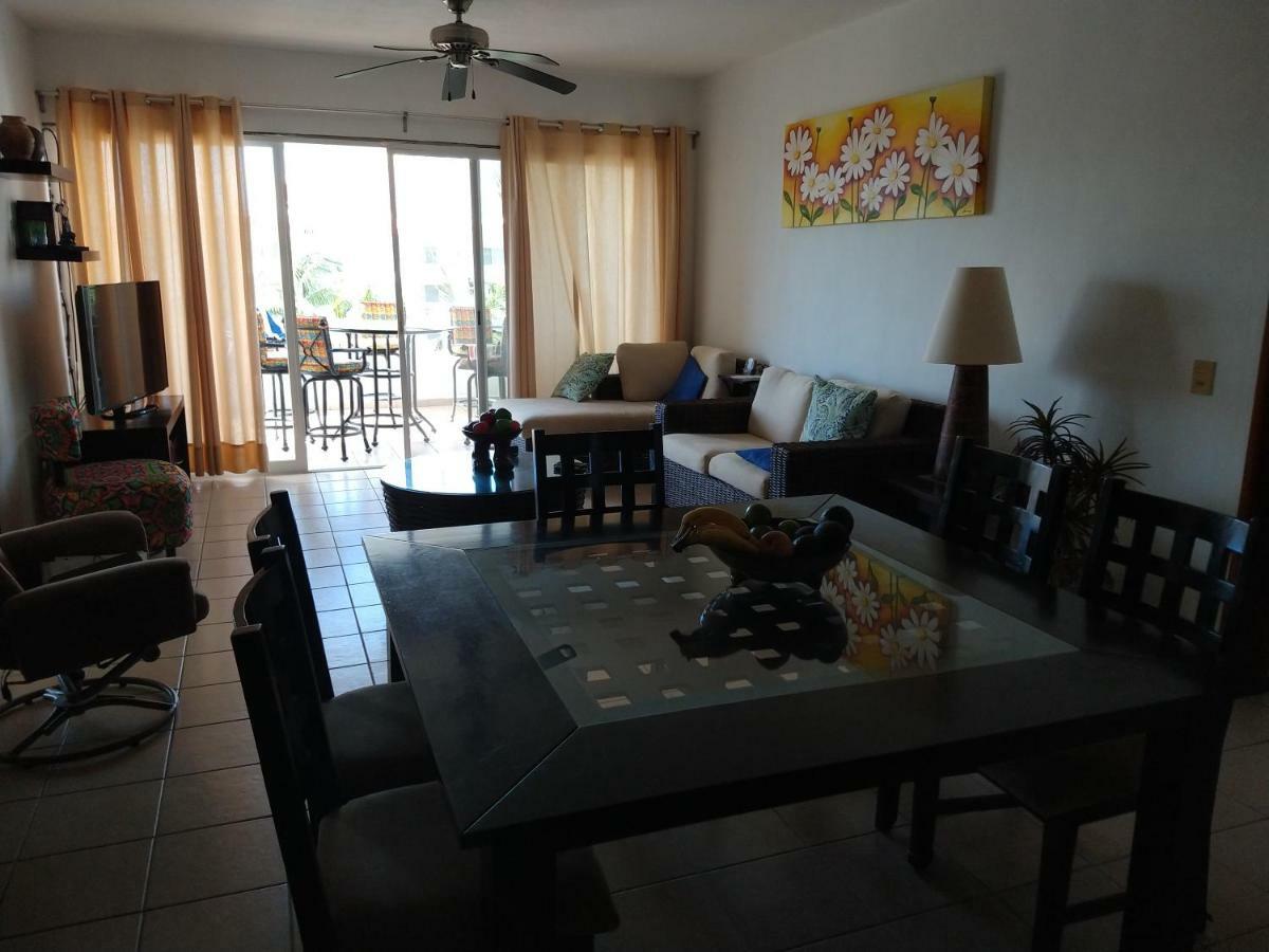 Pelicanos, Nuevo Vallarta